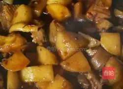 Illustration of how to make braised chicken and potatoes stewed 11