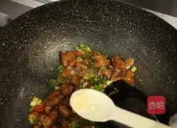 Illustration of how to make spicy and sour sausage 13