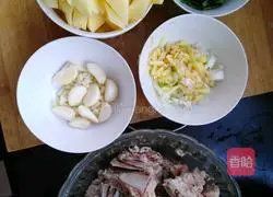 Illustration of how to make pork ribs and tons of potatoes 2