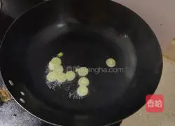 Illustration of how to make homemade potato shreds 4