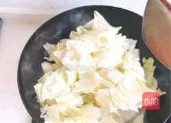 Illustration of how to make Chinese cabbage vermicelli 3