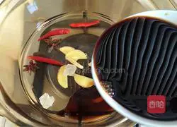 Illustration of how to make soy sauce chicken 5