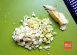 Illustration of how to make spicy and crispy chicken wings 4