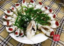 Illustration of how to make peacock fish open 1