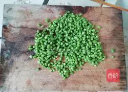 Illustration of how to make long beans and scrambled eggs 2