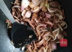 Illustration of how to make stir-fried beef 3