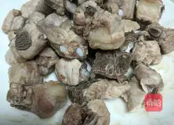 Illustration of braised pork ribs 3