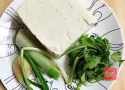 Illustration of how to stew big bones with pickled cabbage 8