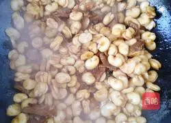 Illustration of how to make fried soybeans with meat 4