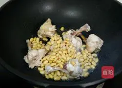 Soybean braised chicken ham Practice illustration 7
