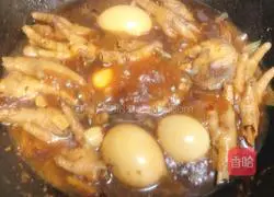 Illustration of braised chicken feet 8