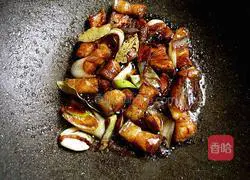 Illustration of how to make pork stewed vermicelli 8