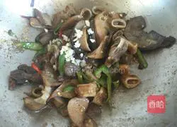 Illustration of how to make stir-fried haggis 5