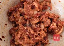 Illustration of how to make steamed pork with vermicelli 4