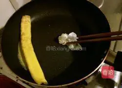 Illustration of how to make thick egg roast 8