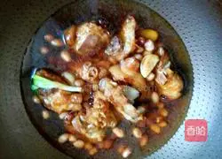 Illustration of how to make pig's feet stewed with peanuts 6