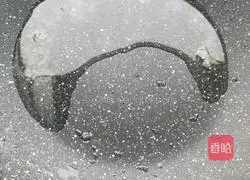 Illustration of how to cook potatoes and chicken legs stewed 4