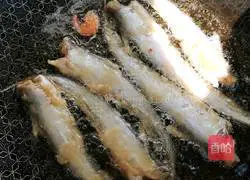 Illustration of fried saury 3