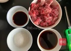Illustration of how to make sweet and sour pork ribs 1