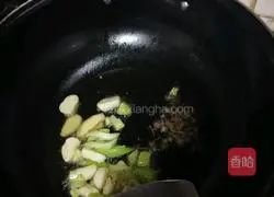 Illustration of how to make braised chicken 4