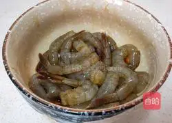 Golden Potato Shrimp Illustration of how to make the ball 3