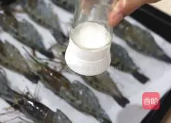 Newbies can also become masters in seconds, with zero-failure cheese-baked shrimp recipes 4