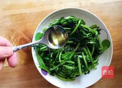 Illustration of how to make steamed chrysanthemum chrysanthemum 5