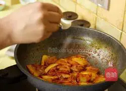Korean spicy cabbage stir-fried with potato slices Illustration of how to do it 7