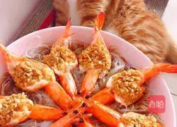 Illustration of how to make garlic-flavored open-back shrimp 5