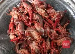 Spicy crayfish Illustration of how to do it 2