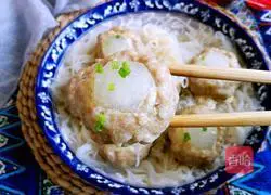 Illustration of how to make vermicelli meatballs stuffed with winter melon 9