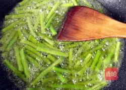 Illustration of how to make stir-fried beans 5