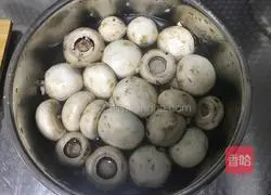 Chicken Breast Mushroom Recipe Illustration 1