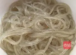 Illustration of making sweet potato flour 1