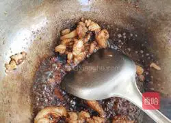 Illustration of how to make vinegared garlic rapeseed 2