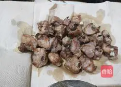 Illustration of how to make sweet and sour pork ribs 2