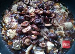 Illustration of how to cook chicken with mushrooms 16