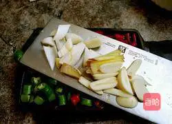 Illustration of how to make spicy stir-fried pork 2