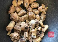 Illustration of how to make home-cooked chicken 9