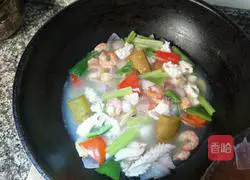 Seafood Curry Recipe Illustration 13