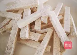 Illustration of how to make salt and pepper strips 3