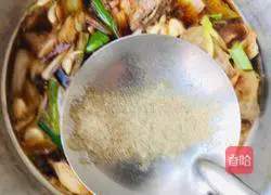 Illustration of how to braise pork ribs with spicy sauce 12