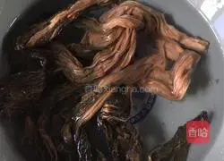 Hunan cuisine: Illustration of how to make fried eggs with dried vegetables 2