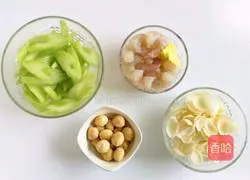 Illustration of how to make lily, celery and shrimp 1