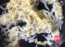 Illustration of how to make sauerkraut and fattened beef 4