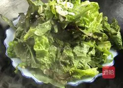 Shrimp Illustration of how to make lettuce leaves 6