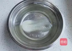 Illustration of how to make steamed luncheon meat vermicelli 2