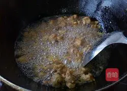 Illustration of how to make dry spicy chicken 7