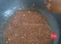 Illustration of how to make mashed potatoes with sauce 10