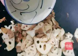 Illustration 6 of how to make fried lotus root with meat 